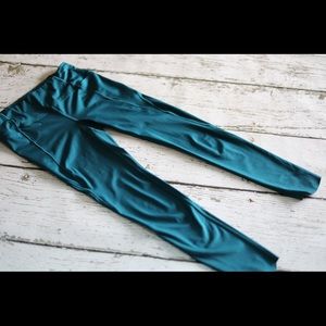 Athleta teal pocket Capri
